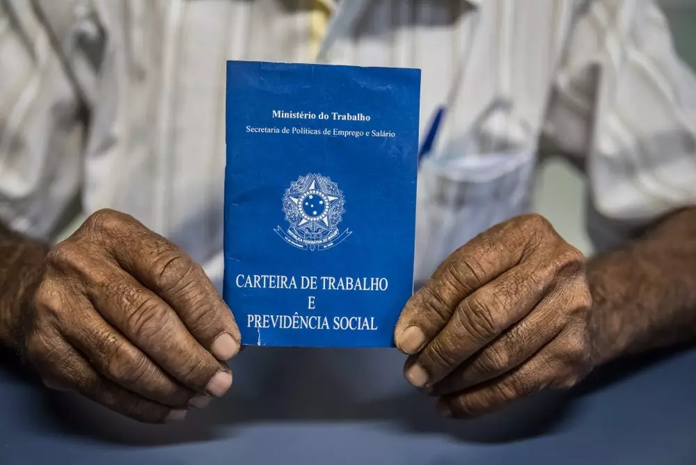 Imagem destacada do post: Mais de mil vagas CLT são oferecidas em mutirão do emprego da Alego