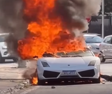 Imagem destacada do post: VÍDEO: Lamborghini pega fogo na Avenida 136, em Goiânia