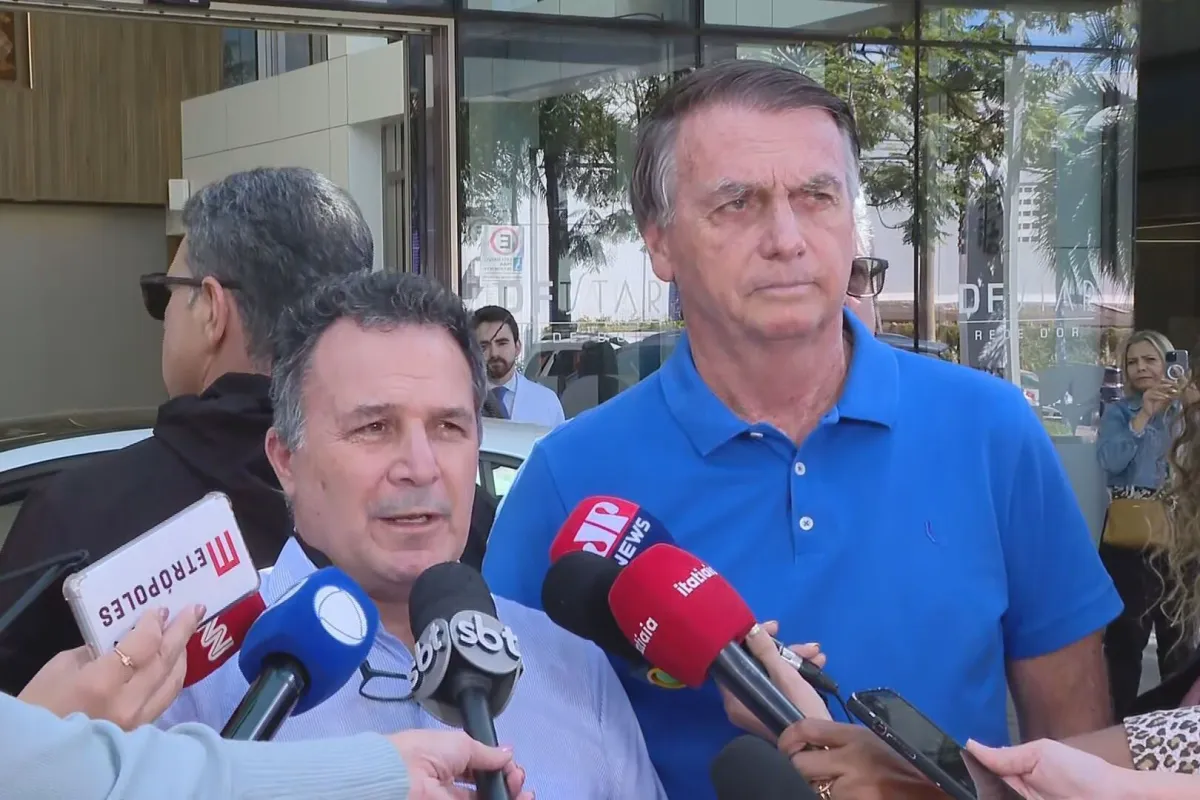 Imagem destacada do post: Bolsonaro é diagnosticado com pneumonia, após se sentir mal em Goiás