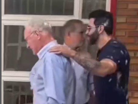 Imagem destacada do post: Gusttavo Lima visita fábrica da Friato, em Pires do Rio; veja vídeo