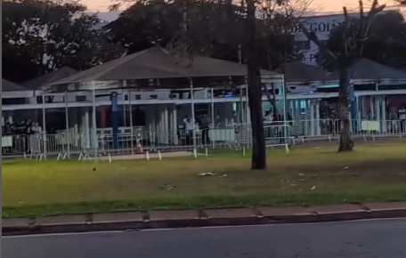 Imagem destacada do post: VÍDEO: Terminal provisório da Pça. Bíblia impressiona usuário pela organização