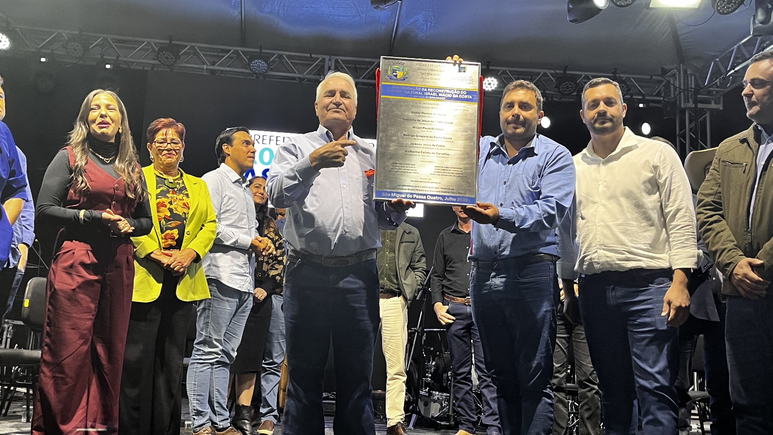 Imagem destacada do post: Gilmar inaugura Sobradinho, que foi reconstruído, em São Miguel do Passa Quatro