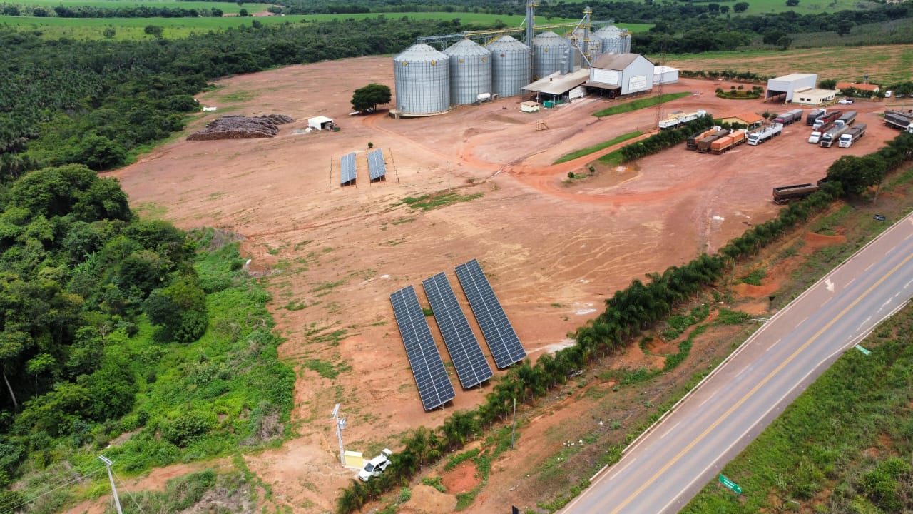 Imagem destacada do post: Usina fotovoltaica, na GO-020, em Bela Vista de Goiás aposta em energia limpa como novo motor de receita