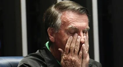 Imagem destacada do post: Após PGR pedir condenação, Bolsonaro chora e pede ‘orações’