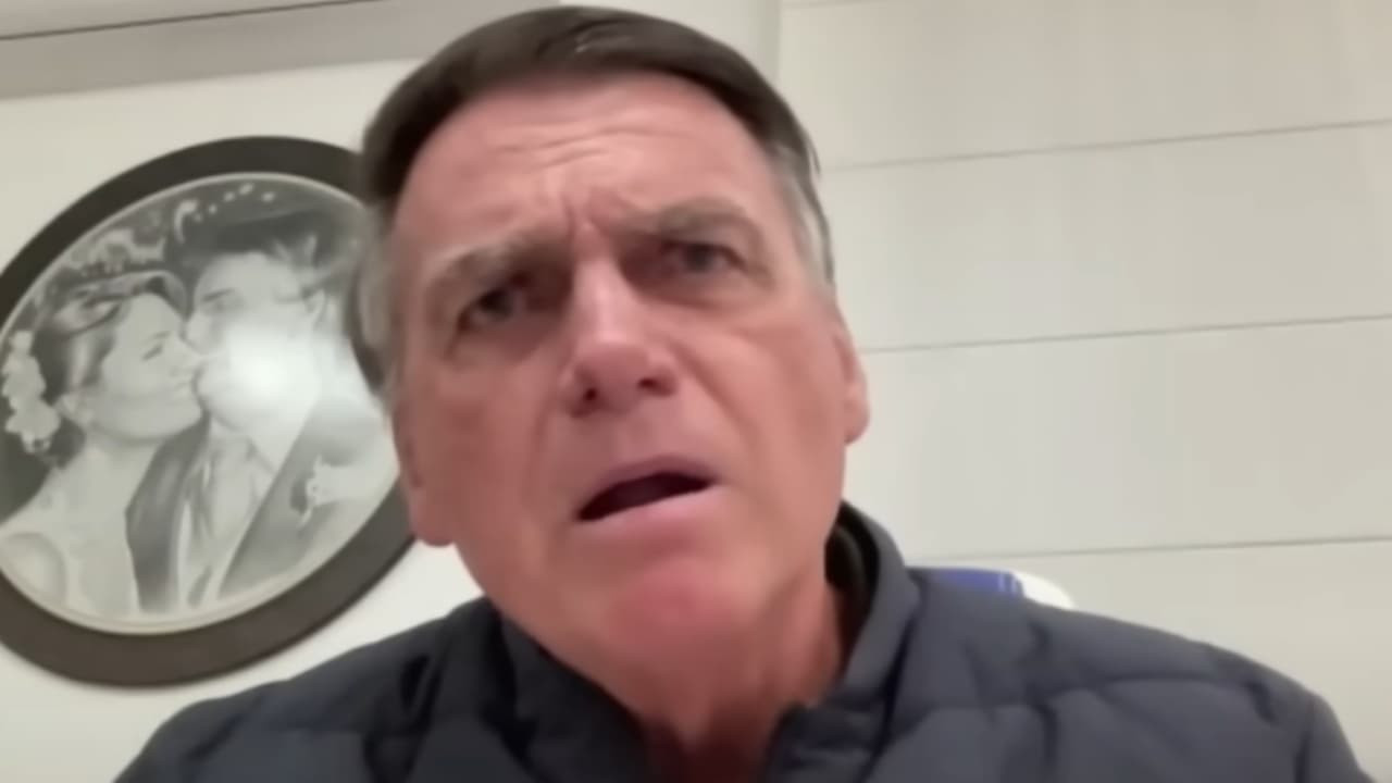 Imagem destacada do post: Em entrevista à CNN, Bolsonaro diz que não cogita pedir asilo aos EUA
