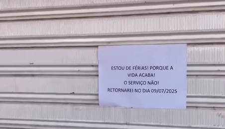 Imagem destacada do post: Aviso de férias em lanchonete de Goiânia viraliza na web: “Tá certa!”