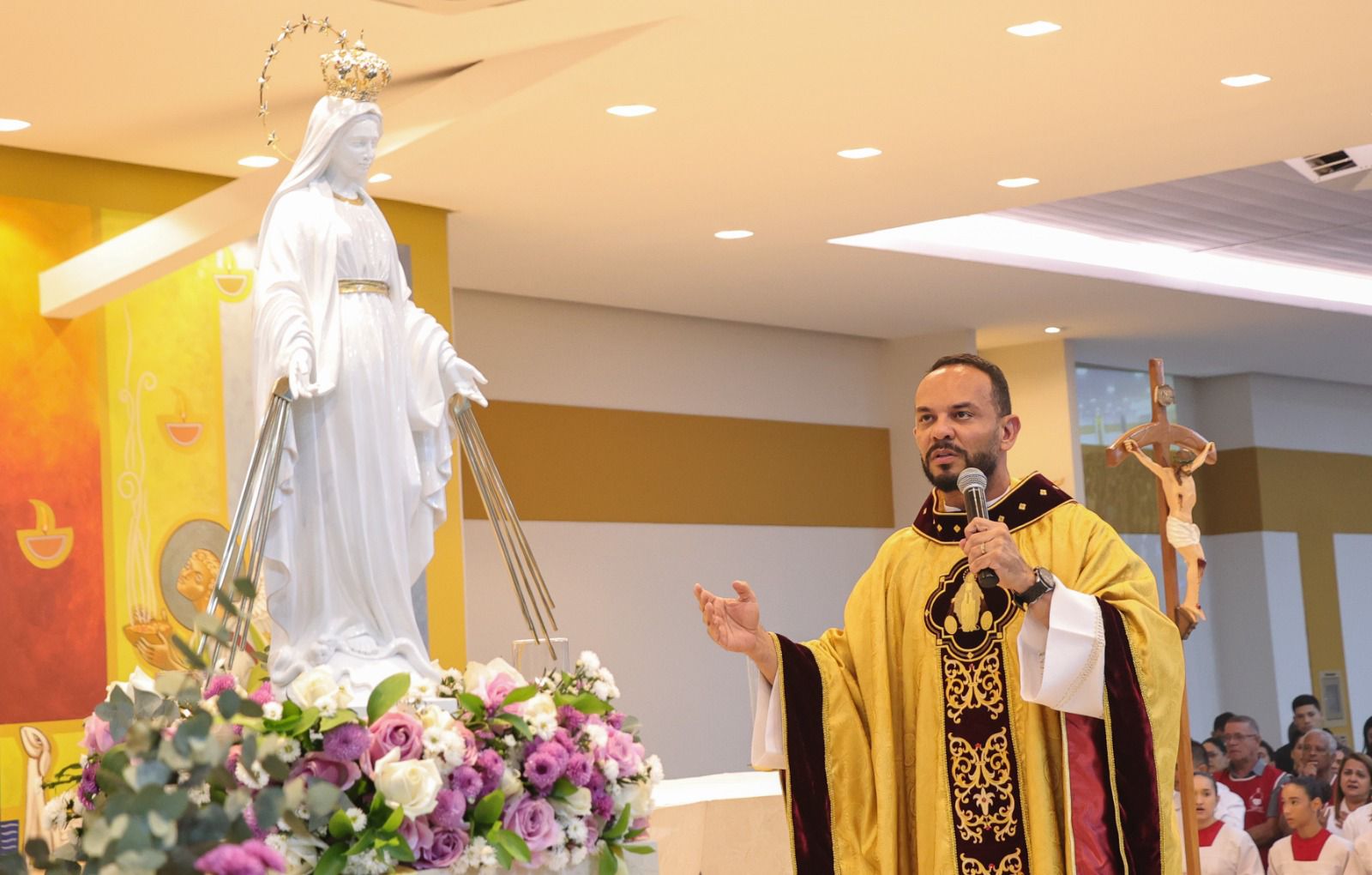Imagem destacada do post: Imagem de Nª Senhora das Graças ficará para sempre em Paróquia de Goiânia