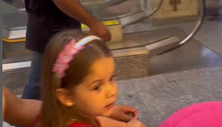 Imagem destacada do post: Internauta registra passeio de ‘Marias’ em shopping de Goiânia