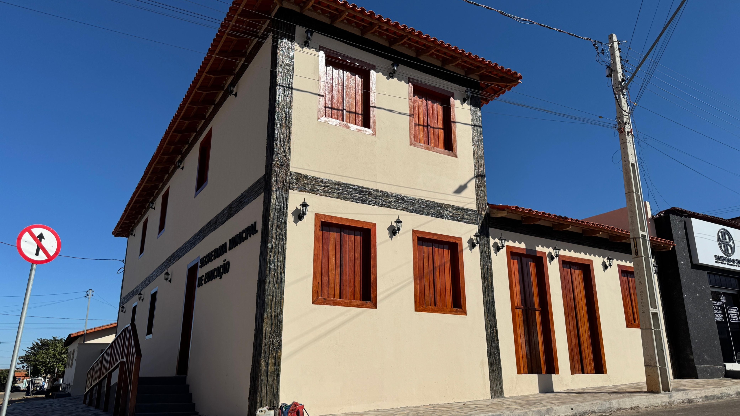 Imagem destacada do post: Gilmar finaliza obra do ‘Predinho’ que vai abrigar secretaria e museu
