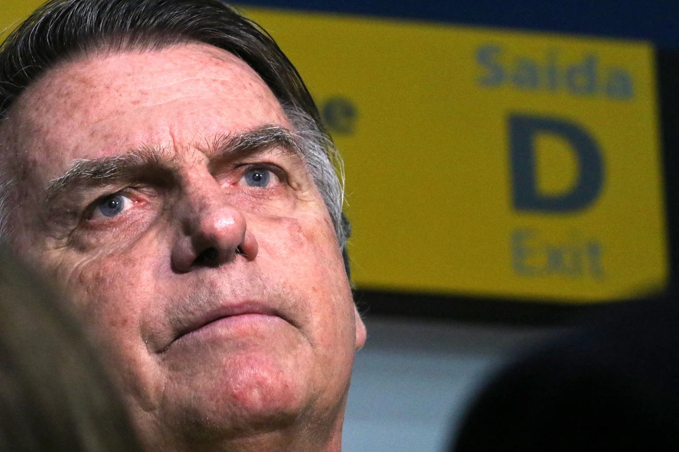 Imagem destacada do post: Moraes decreta prisão domiciliar de Bolsonaro por violar cautelares