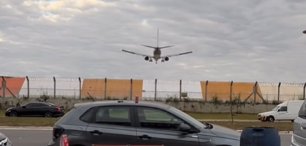 Imagem destacada do post: Bar famoso na web que fica na cabeceira do aeroporto de Goiânia chama a atenção