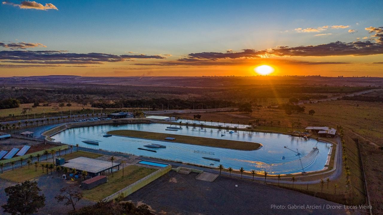 Imagem destacada do post: Conhecemos o Sunset Wake Park: o point de adrenalina e lazer que fica na GO-020