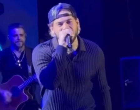 Imagem destacada do post: Leonardo reúne filhos durante show em Goiânia e Zé Felipe canta no palco