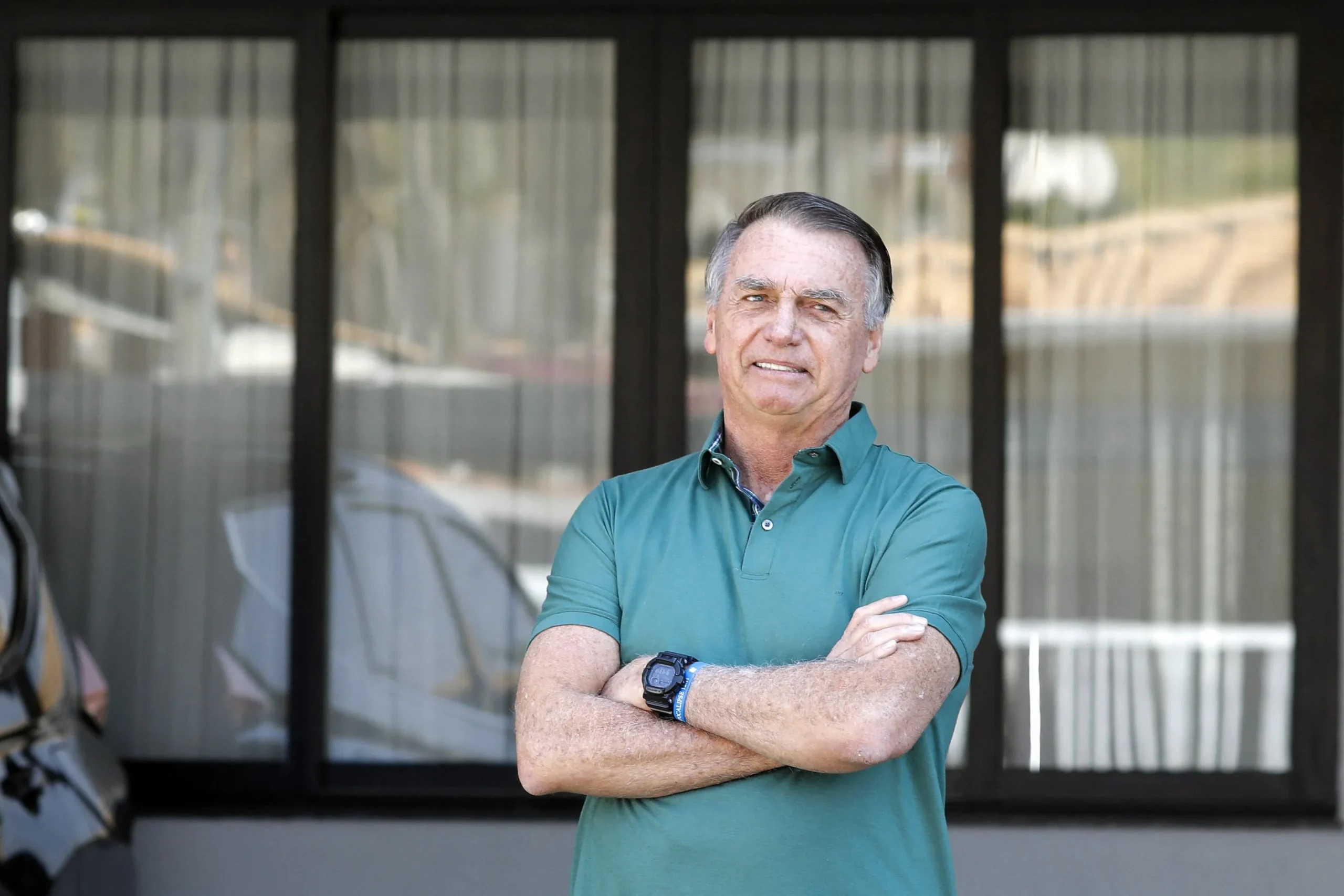 Imagem destacada do post: Bolsonaro é condenado a 27 anos e 3 meses por trama golpista [vídeo]
