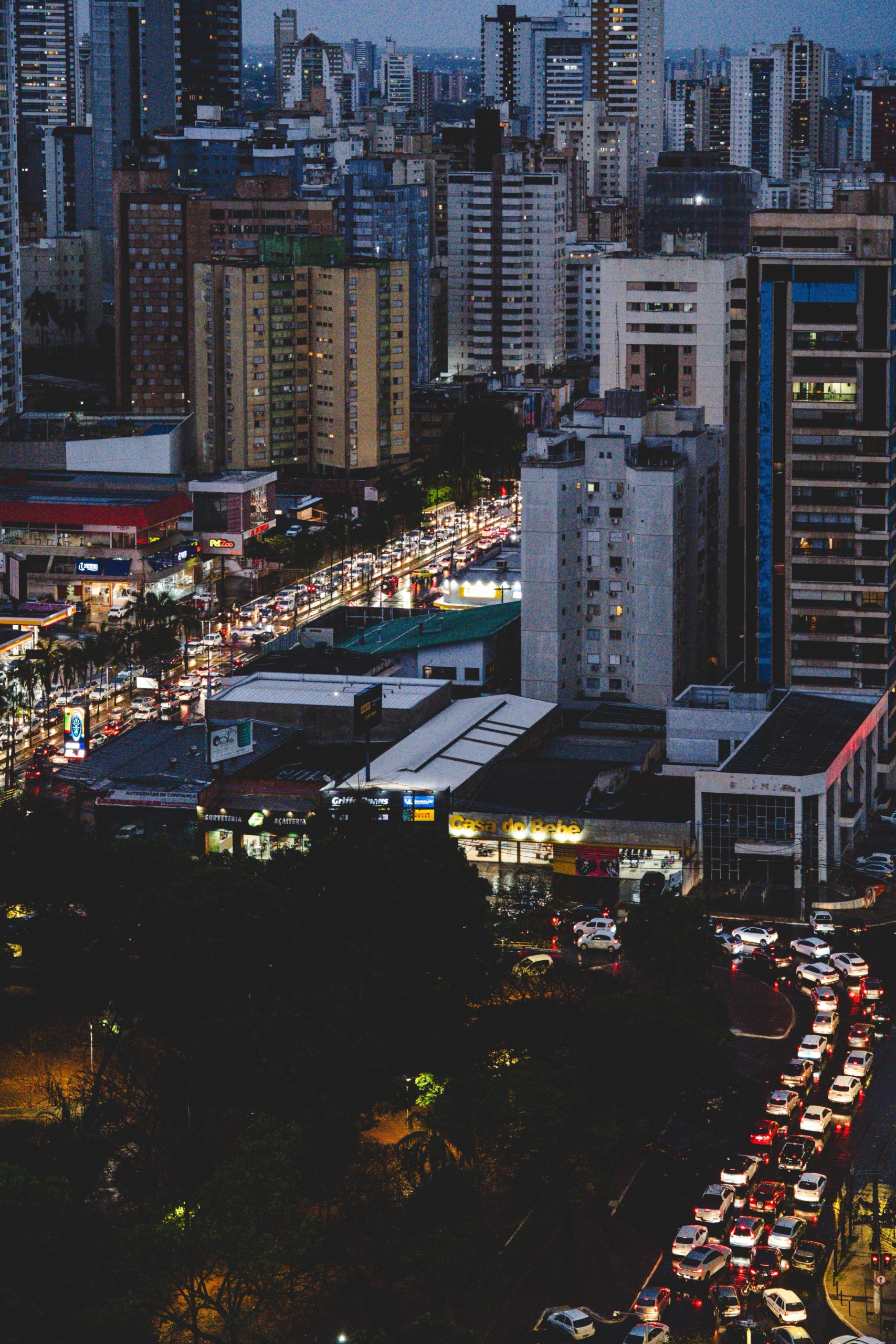 Imagem destacada do post: Chuva forte com granizo causa transtornos em Goiânia; veja vídeos