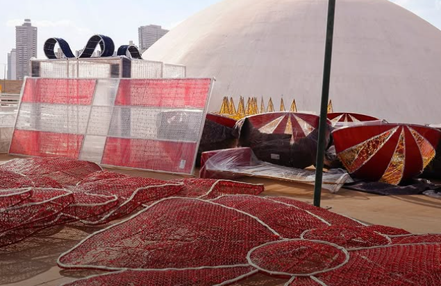 Imagem destacada do post: Natal do Bem começa a ser montado no Centro Cultural Oscar Niemeyer, na GO-020