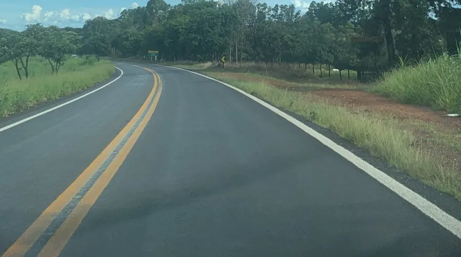 Imagem destacada do post: Goinfra abre licitação para duplicar mais um trecho da GO-330 até Três Ranchos