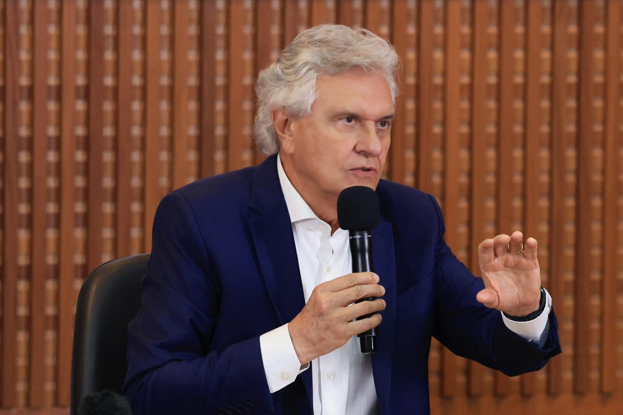 Imagem destacada do post: Caiado é internado com arritmia cardíaca e vai passar por procedimento