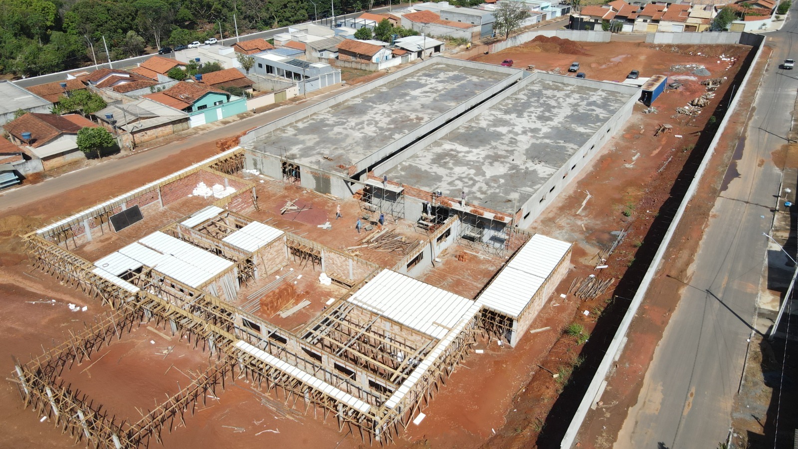 Imagem destacada do post: Hidrolândia deve entregar em alguns meses a maior escola do município