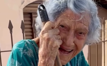 Imagem destacada do post: Idosa encanta internet com carisma único sem esconder a idade; veja vídeo