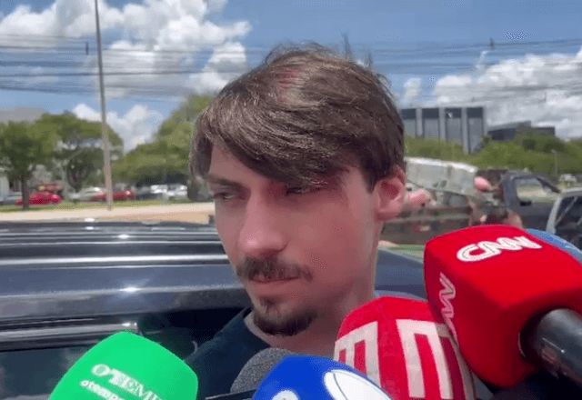 Imagem destacada do post: Jair Renan diz que Bolsonaro se sente injustiçado e teve crise de soluços na prisão