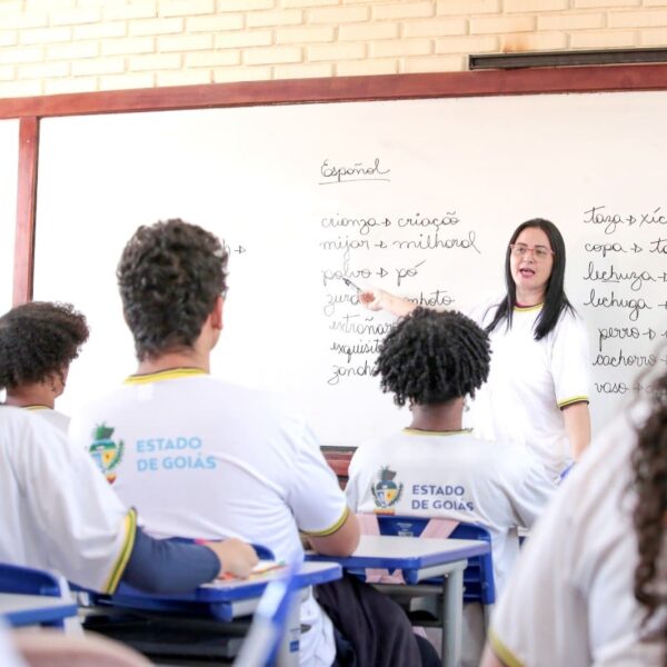 Imagem destacada do post: Começa período de matrículas para alunos da rede estadual de ensino