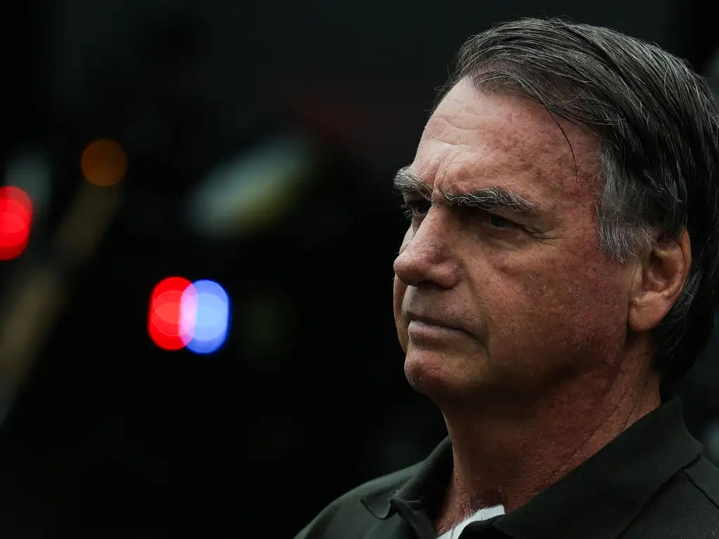 Imagem destacada do post: STF encerra julgamento da trama golpista e Bolsonaro começa a cumprir pena