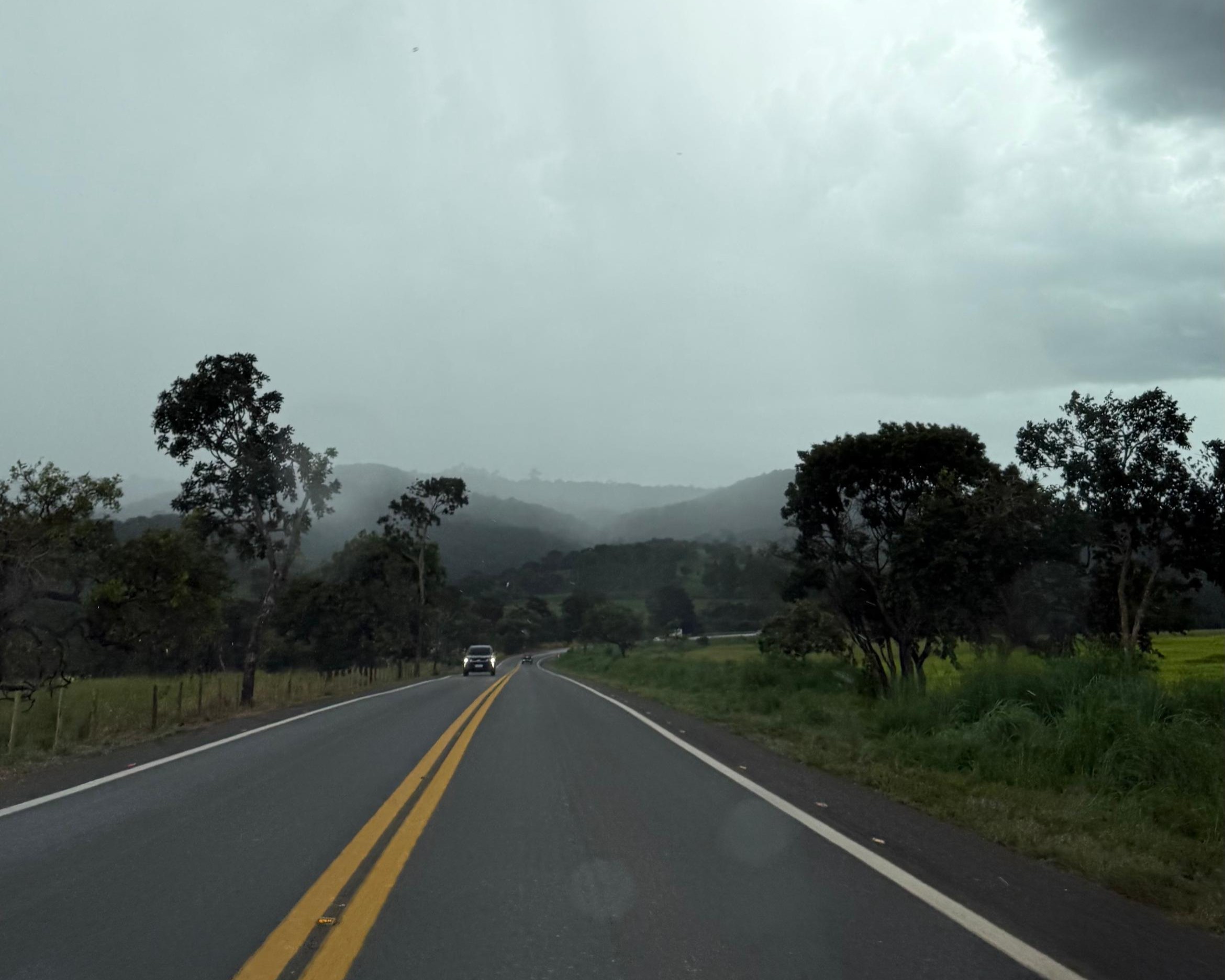 Pancadas de chuva marcam tarde de sábado (13/06) em Goiânia e região; veja vídeo
