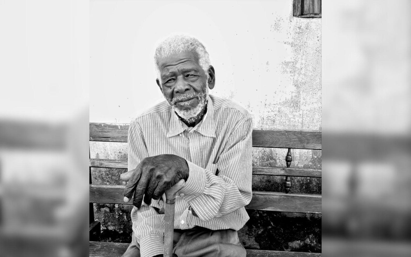 Imagem destacada do post: Morre aos 107 anos, Pedro Papiri, símbolo quilombola em Santa Cruz de Goiás