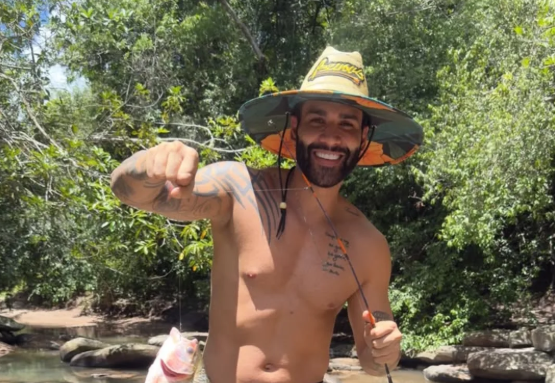 Imagem destacada do post: Gusttavo Lima passa véspera de Natal na roça com o pai e os filhos [vídeo]