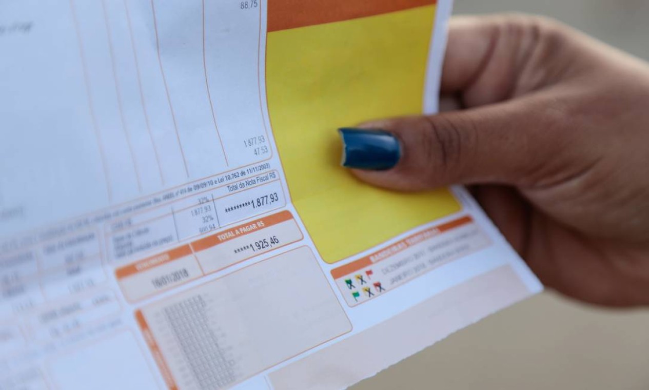 Imagem destacada do post: Aneel reduz bandeira tarifária para amarela e conta de luz fica mais barata