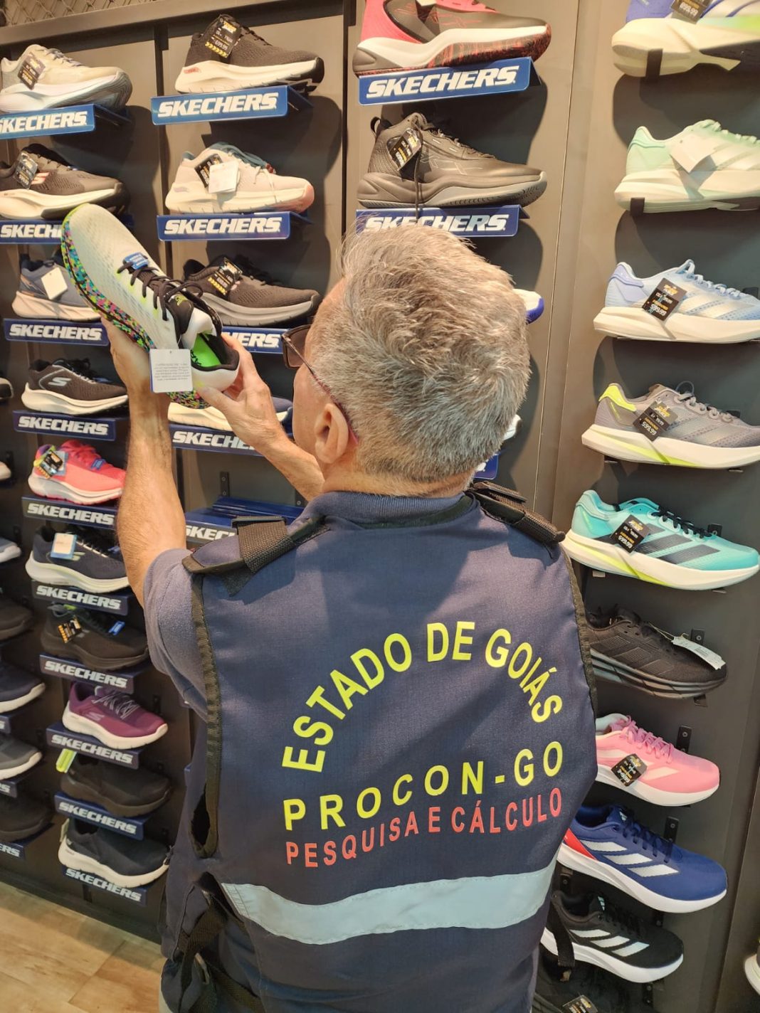 Imagem destacada do post: Procon Goiás aponta variação de até 226% nos preços de presentes