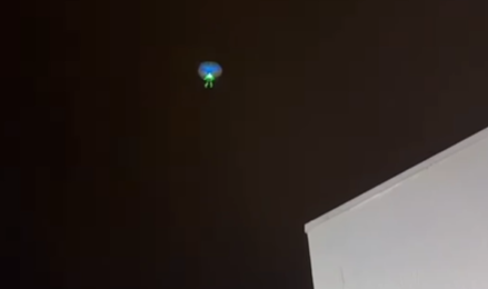 Imagem destacada do post: Ao infinito e além! Garotinho testa brinquedo pela primeira e última vez [vídeo]