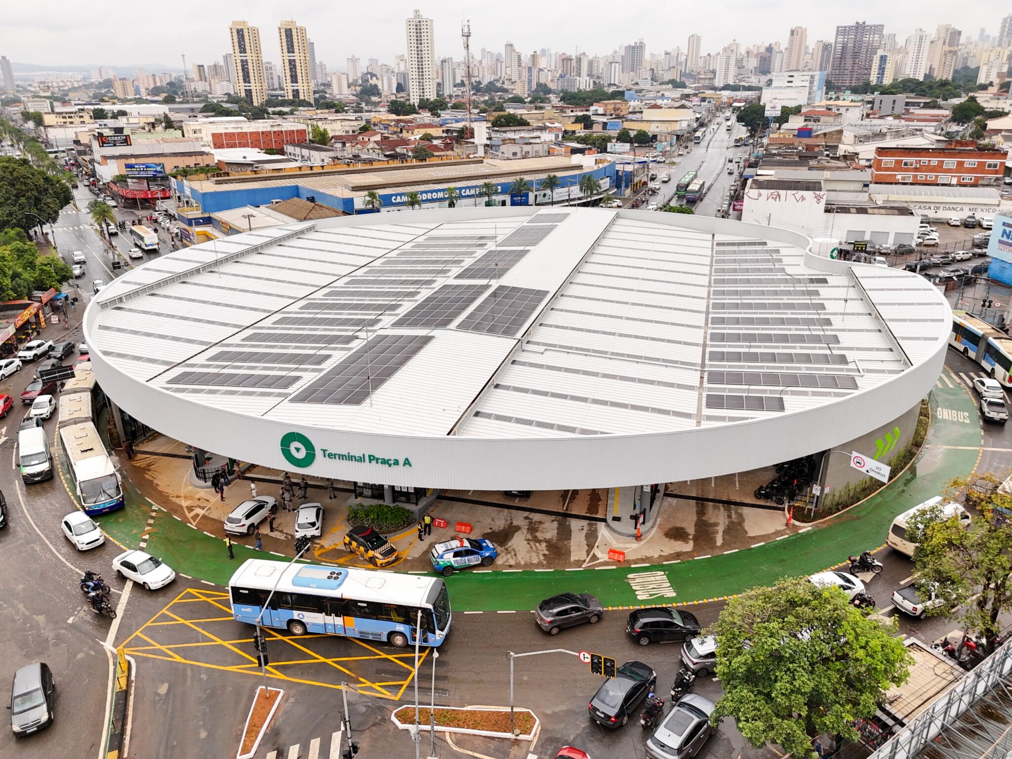 Imagem destacada do post: Motorista se encanta com novo Terminal ‘Praça A’ e viraliza; veja vídeo