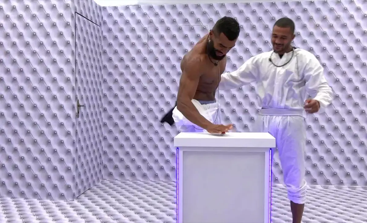 Imagem destacada do post: BBB: Após incríveis 100 horas, goiano Rikardo Negro desiste do Quarto Branco