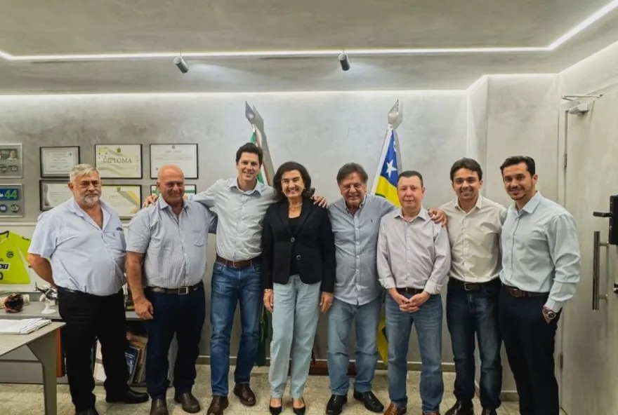 Imagem destacada do post: Daniel Vilela garante duplicação da GO-020 em reunião com lideranças
