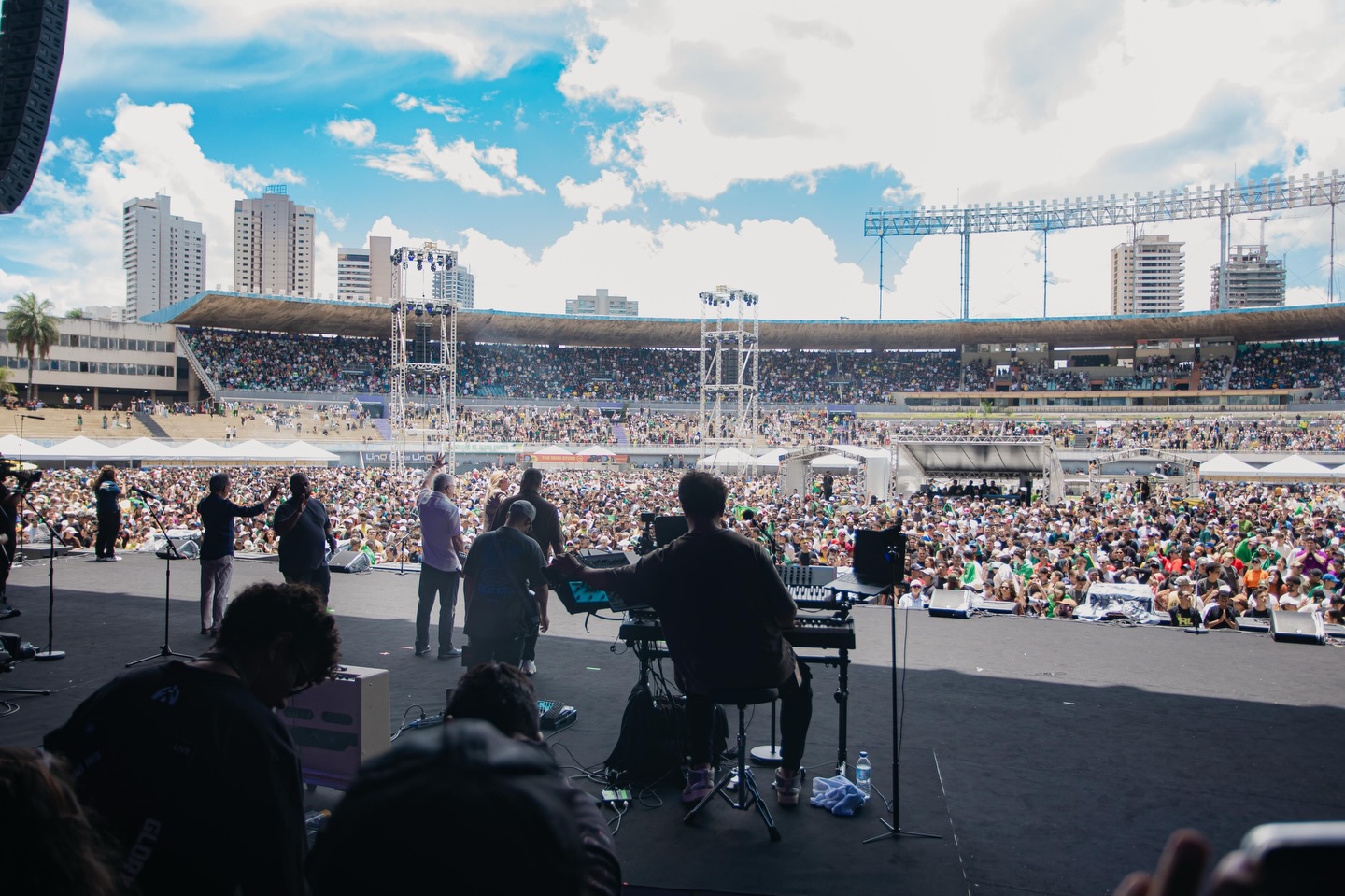 Imagem destacada do post: ‘The Send’ reúne milhares de evangélicos em evento no Estádio Serra Dourada [vídeo]