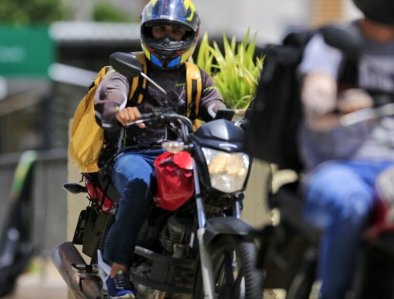 Imagem destacada do post: Motos de até 150 cilindradas têm IPVA zero em Goiás; confira outros descontos
