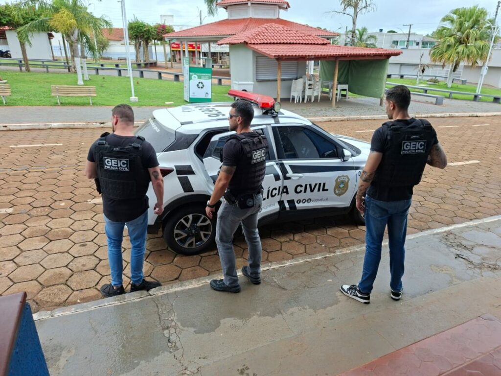 Imagem destacada do post: Pedreiro é preso suspeito de quebrar perna da ex com golpes de pá
