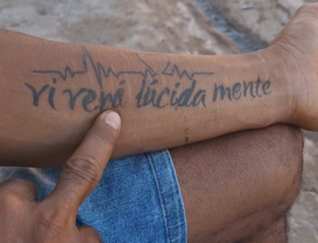 Imagem destacada do post: Homem tatua nome da ‘ex’ e viraliza ao explicar como mudou frase