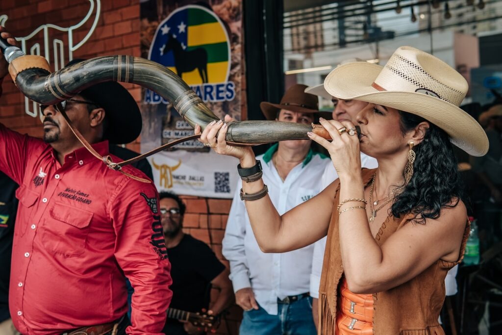 Imagem destacada do post: Goiânia recebe 3º Encontro Nacional de Comitivas e festa tradicional ‘Queima do Alho’