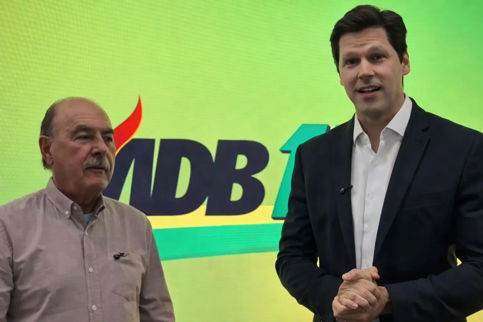 Imagem destacada do post: Zacharias Calil se filia ao MDB, de Daniel Vilela, de olho no Senado: “pra somar”, diz