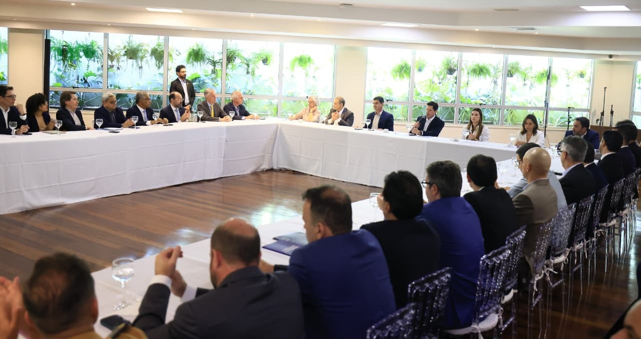 Imagem destacada do post: Daniel Vilela faz primeira reunião com secretariado e defende “manter o ritmo”