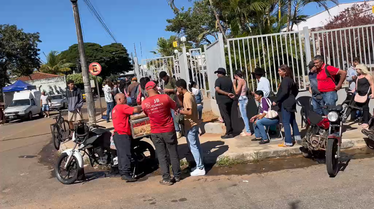 Imagem destacada do post: Último dia de regularização do Título de Eleitor tem filas em Goiânia e região [vídeo]