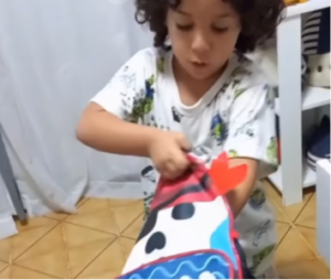 Bernardo decide ‘viajar’ para São Paulo pra ‘fugir’ das professoras; veja vídeo