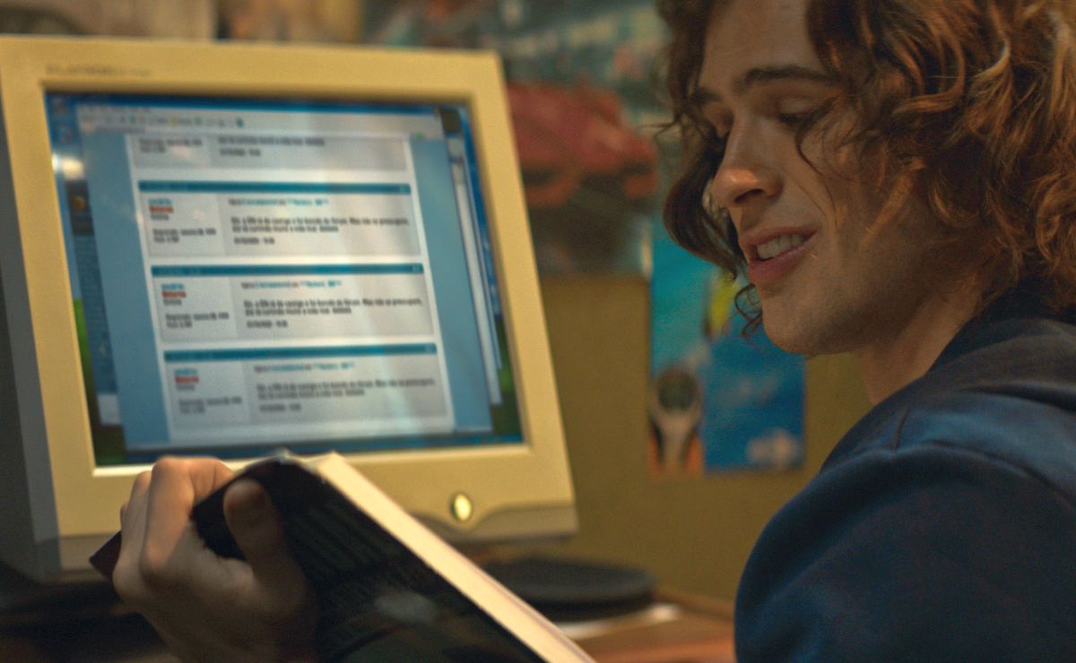 “O Rei da Internet” expõe fragilidade digital, mas evita críticas mais profundas