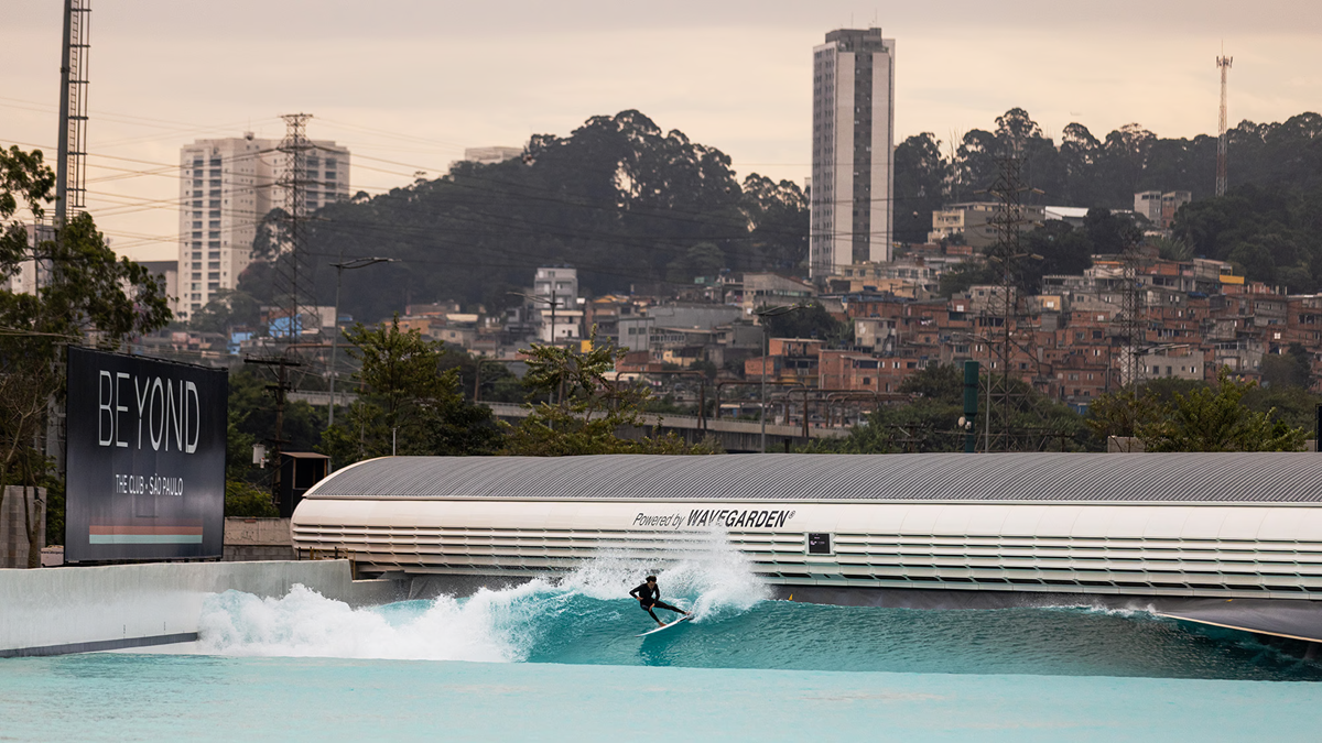 Empresário mostra praia de ondas em São Paulo que pode inspirar projeto na GO-020; veja vídeo