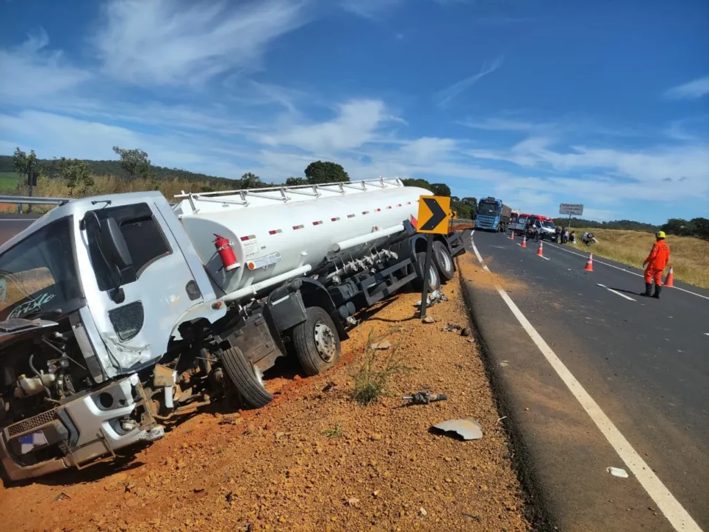 Motorista morre e a esposa fica ferida em acidente na GO-139, entre Caldas Novas e Piracanjuba 1 WhatsApp Image 2026 05 26 at 16.49.16