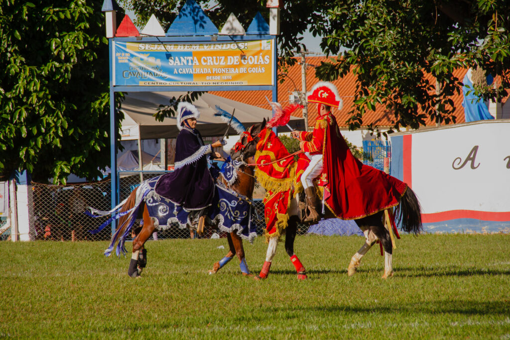 Santa Cruz de Goiás recebe Cavalhadas neste fim de semana com show de Naiara Azevedo