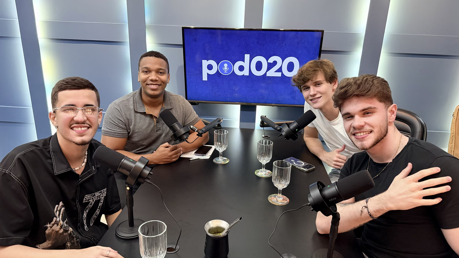 Pod020: Pedro Henrique & João Victor falam sobre identidade na música